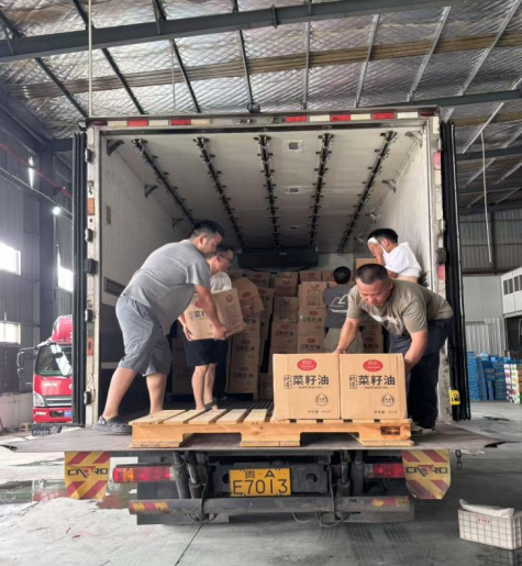 州K8凯发集团集团凯欣公司党员主干同心协力 物资调配显继续_黔东南州K8凯发集团集团