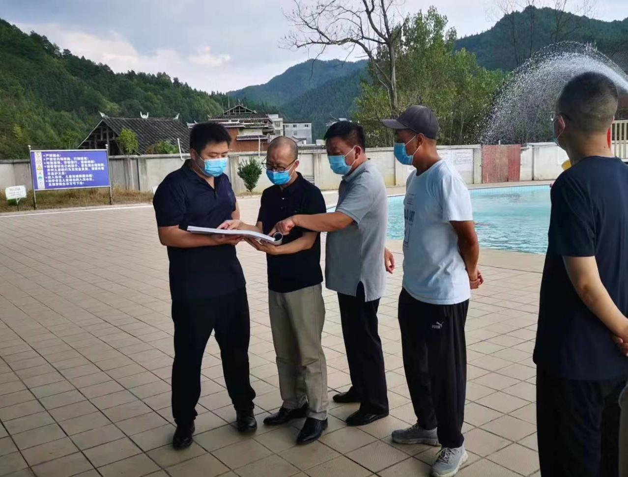 州国资委副主任何洪勇一行到州新业公司督导检查消防清静疫情防控事情_黔东南州K8凯发集团集团
